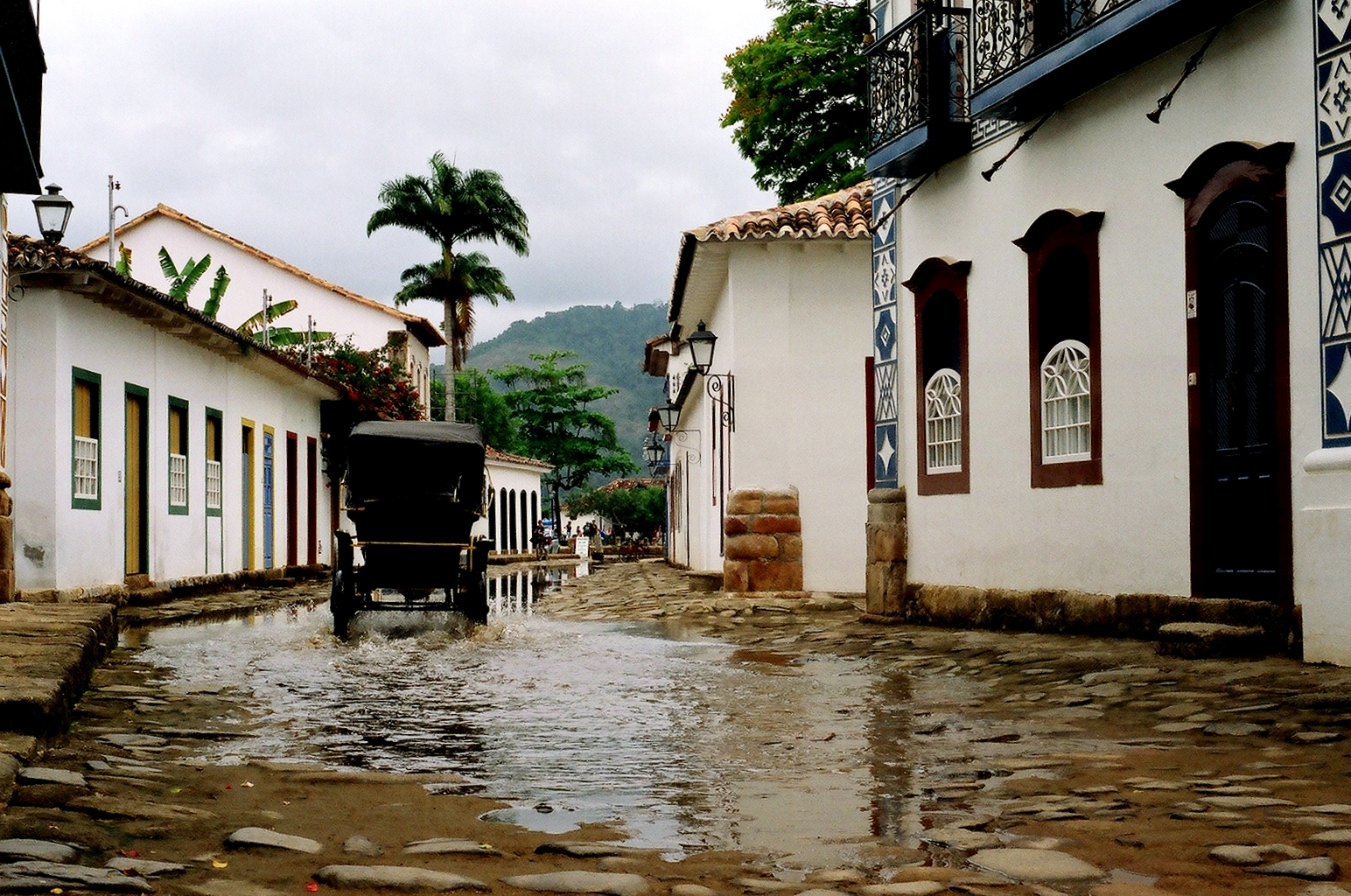 Costa Leste Viagens: Turismo no Rio de Janeiro - Paraty e Trindade
