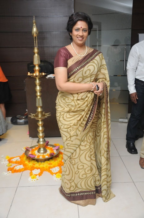 lissy priyadarshan,umalakshmi ramakrishnan launches 3 kingdoms restaurant in nungambakkam unseen pics