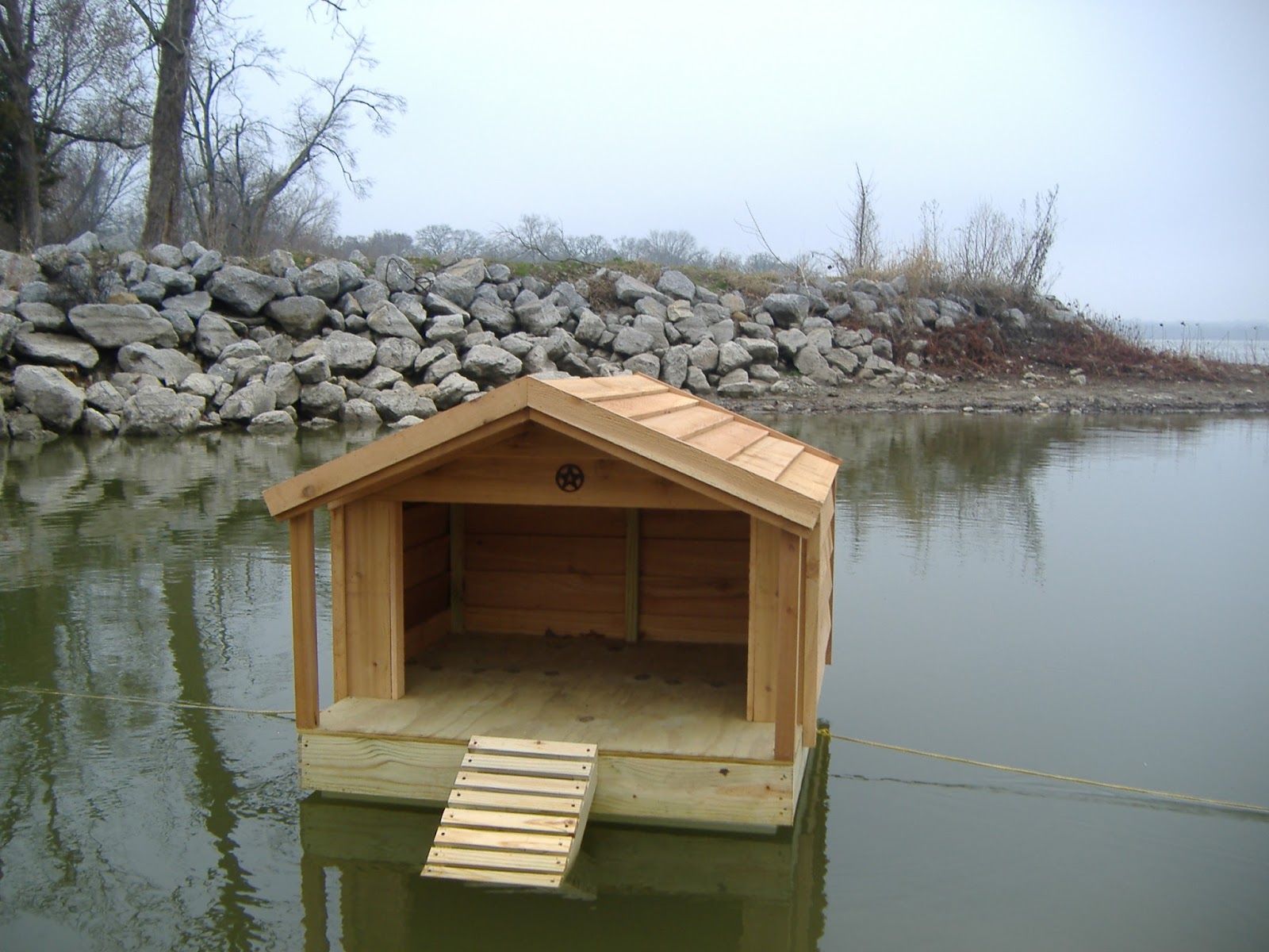 custom-floating-duckhouse