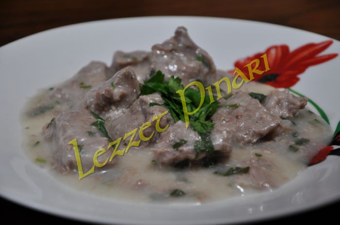 EKŞİLİ ET YEMEĞİ (Prişil i Limon)