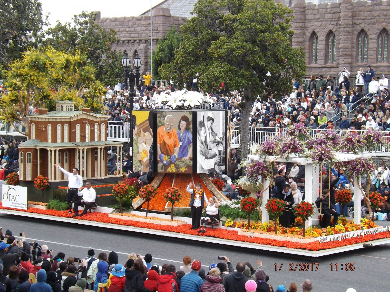 Up to Speed Rose Bowl Parade 2017 Floats