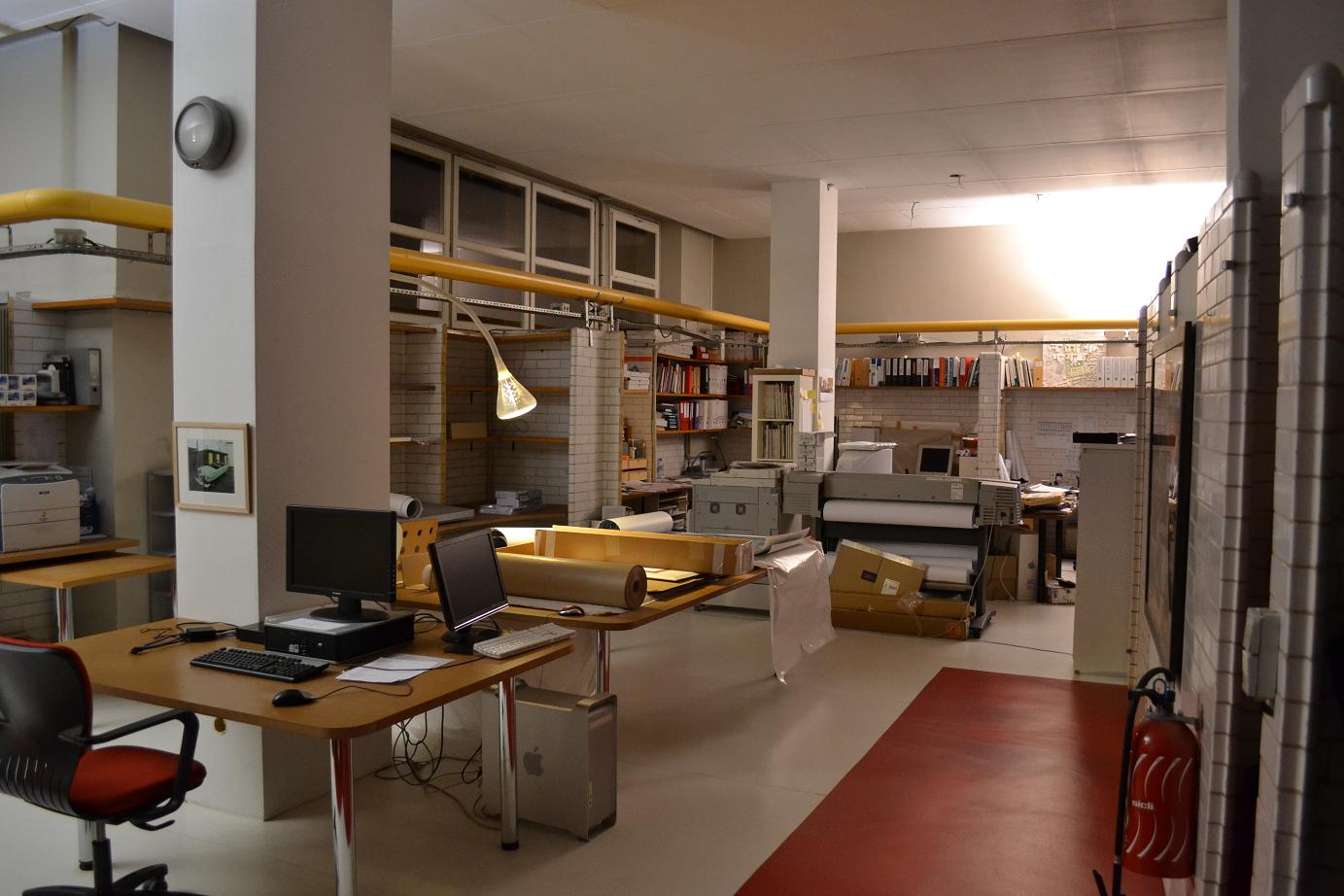 Les Douches, une galerie... Invisible Paris