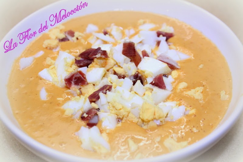 Salmorejo de melocotón