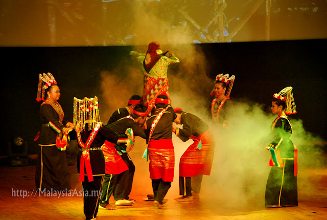 Bubu Mangalai dance