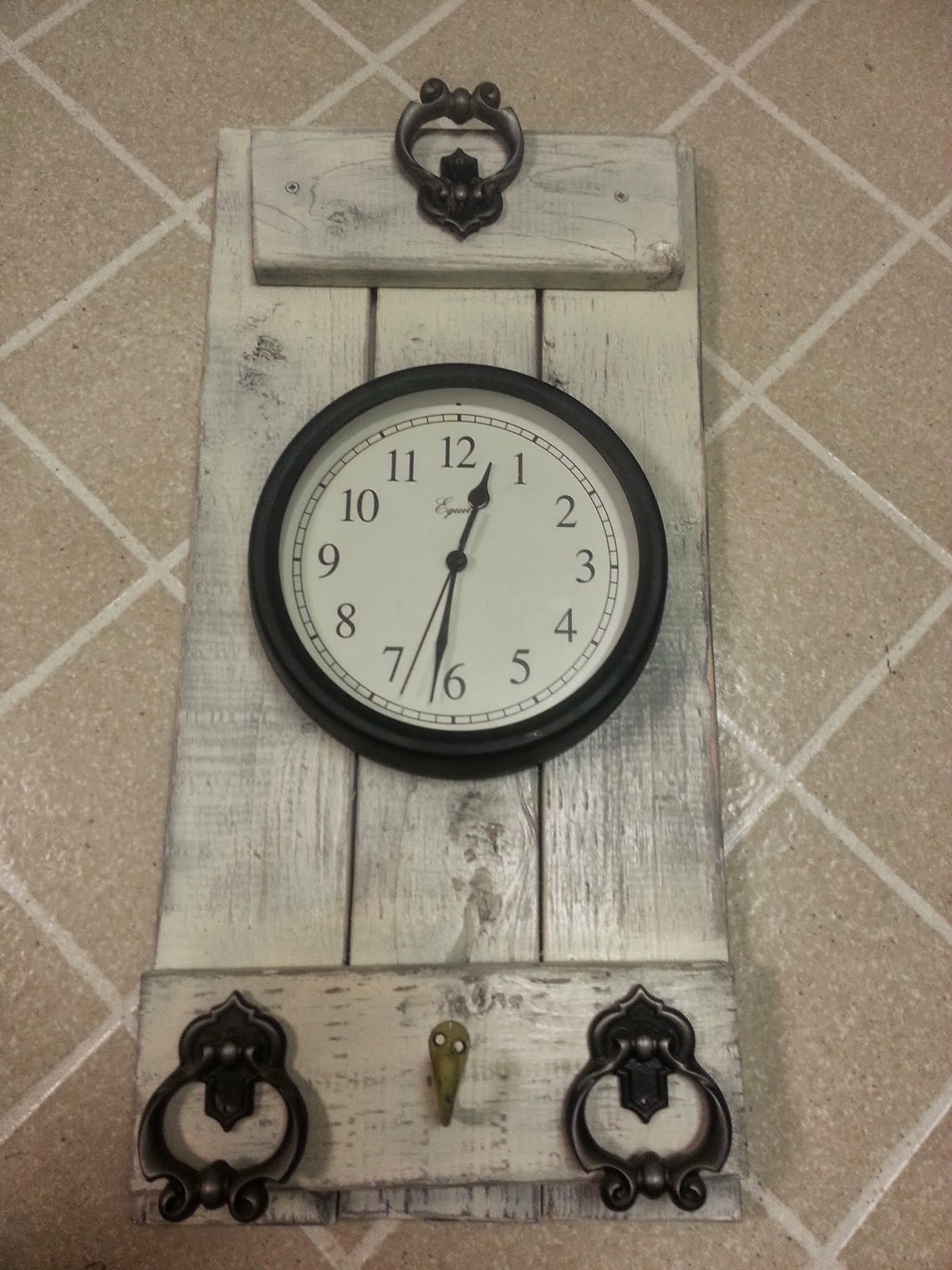 Freckles 'n' Family Rustic Bathroom Wall Clock