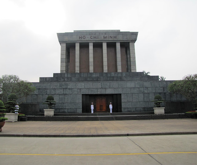 ho chi minh mausoleum hanoi vietnam