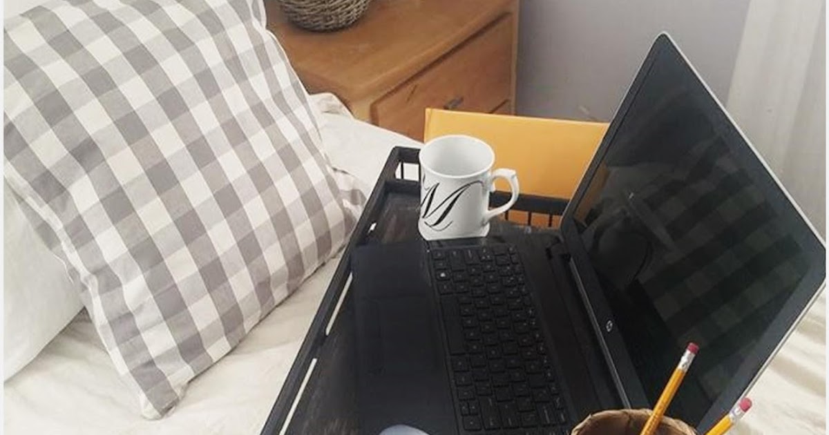 The Quaint Sanctuary { Vintage TV Tray turned Laptop Stand }