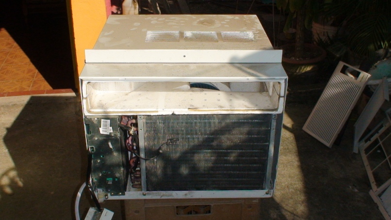 El Blog de Luna: Mantenimiento a un aire acondicionado de ventana.