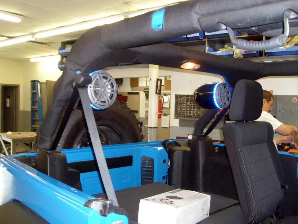 Earmark Car Audio Blog: Who said tower speakers are for boats only?