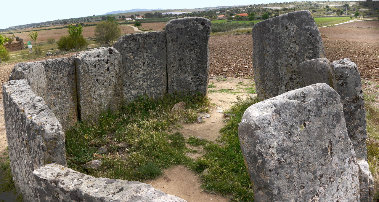El Dolmen de Magacela o “Dolmen de la cerca de Marzo”. ~ Las andanzas