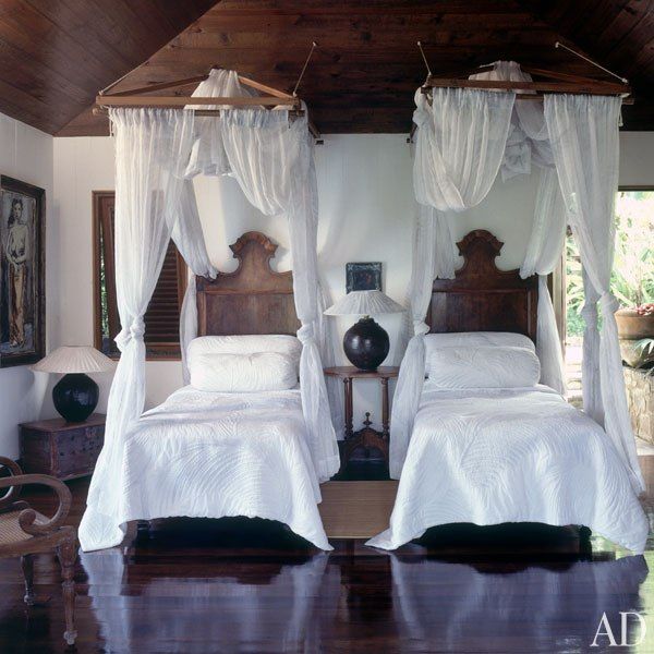 Eye For Design Decorating With GrownUp Twin Beds