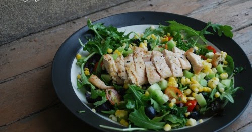 Grilled Chicken, Corn and Blueberry Salad with Lemon Vinaigrette