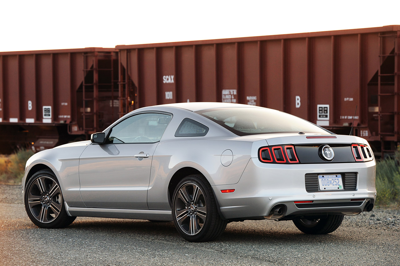 2013 Ford mustang v6 coupe review #8