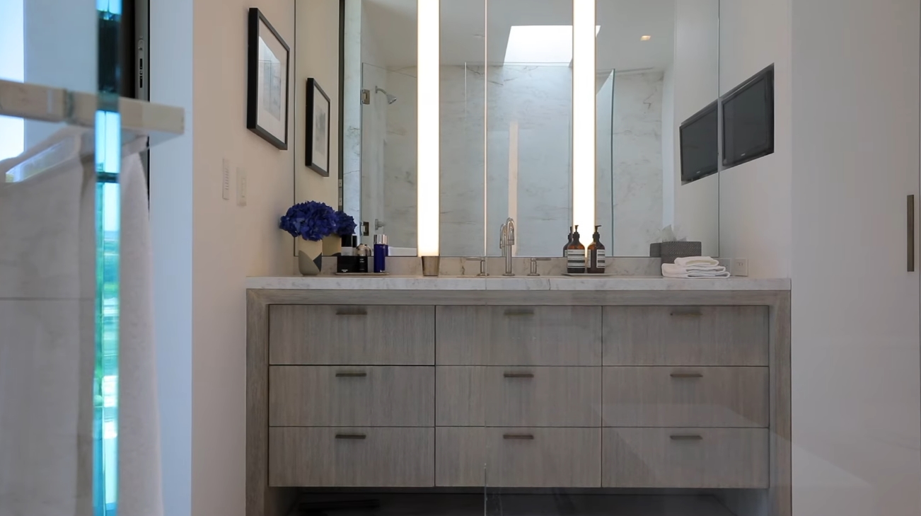 Luxury Mansion Interior Design Tour vs. Iconic Architectural Statement by Mark Rios FAIA | Bel-Air