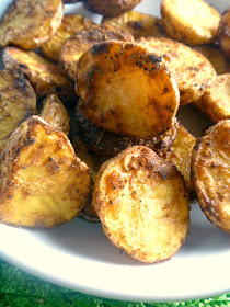 Cajun Roasted Potatoes: The spicy blend pops in your mouth with a bit of heat and tons of flavor. - Slice of Southern