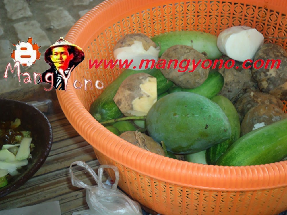 Penjual Gobed Rujak Ulek Keliling Di Pagaden Barat