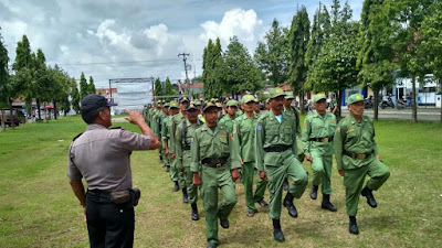 Linmas Ikuti Pembinaan Pengamanan Jelang Pemilu 2019