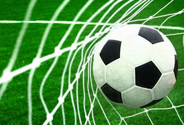 10 Peraturan Penting Dalam Permainan Sepak Bola Freedomsiana
