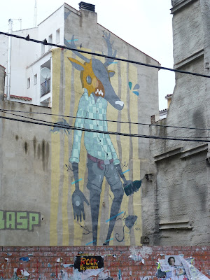 Mural, Graffiti, Trunkener Hirsch-Mann - Wandgemälde in Saragossa, Spanien