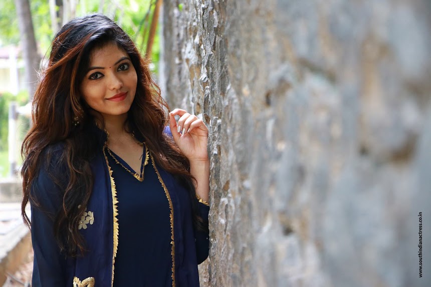 Athulya Ravi photos at Mannar Vagaiyara audio launch