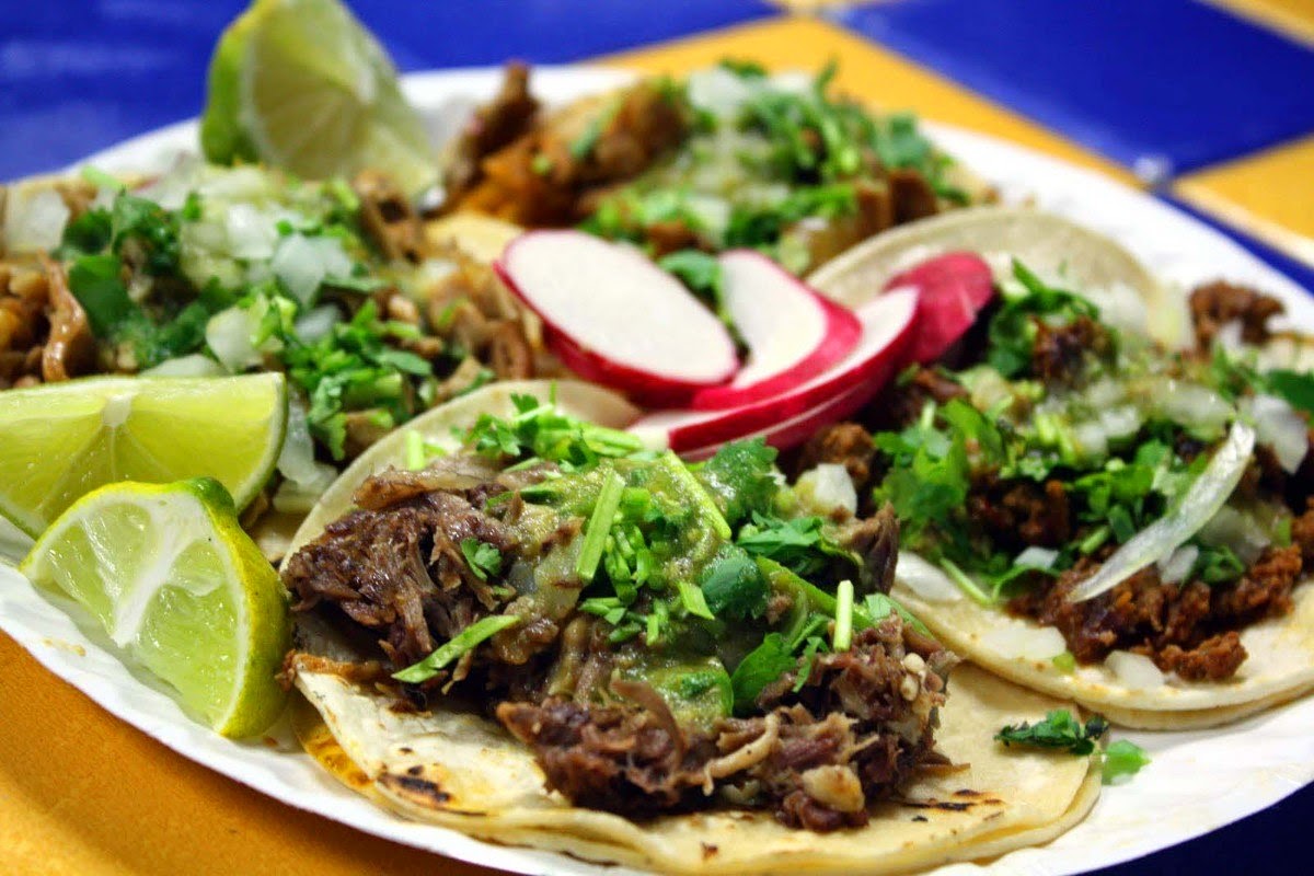 COMIDA MEXICANA Tacos de Barbacoa estilo Sonora