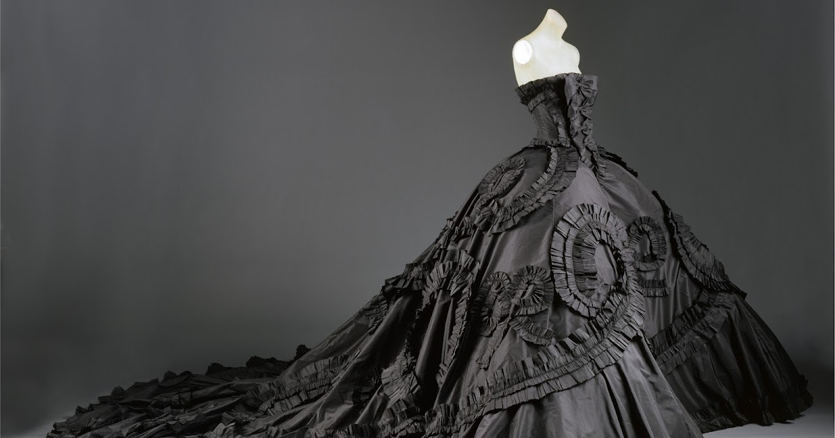 вера вонг свадебные платья. черное бальное платье. чёрное свадибное платье. вера вонг. к чему снится черное свадебное платье.