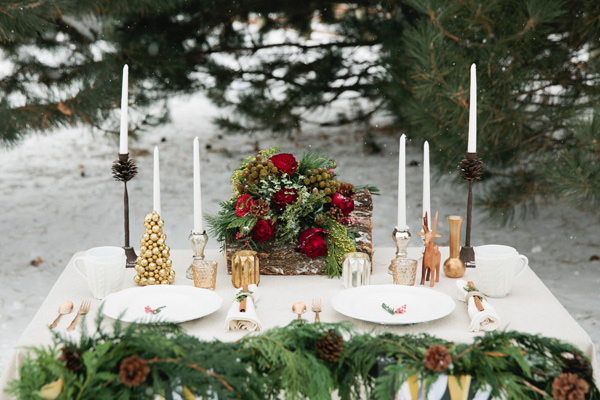 Klimat Świąt Bożego Narodzenia jest wyjątkowy. Nie bez powodu mówi się o magii Świąt – niewątpliwie może to być dobry czas na organizację ślubu i wesela. Warto wykorzystać świąteczną aurę, aby w atmosferze życzliwości, dobroci i radosnego kolędowania wypowiedzieć sobie te najważniejsze słowa.