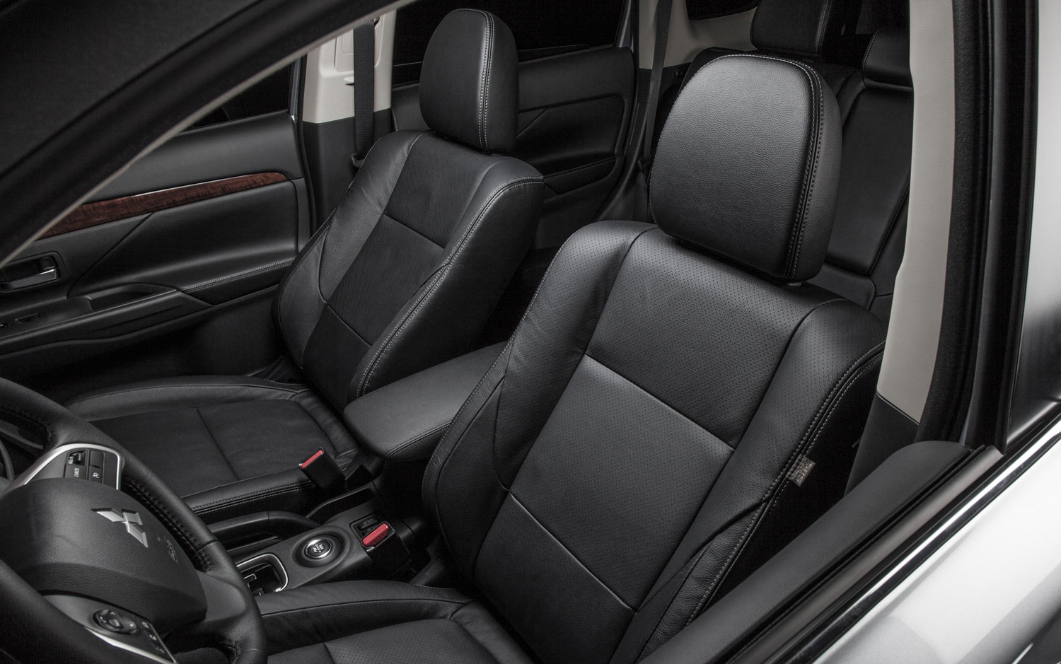 2014 Mitsubishi Outlander, 2013 Outlander Sport Limited Edition Debut