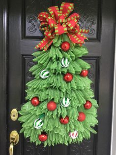 30+ Fun New Ideas for Christmas Door Decorations