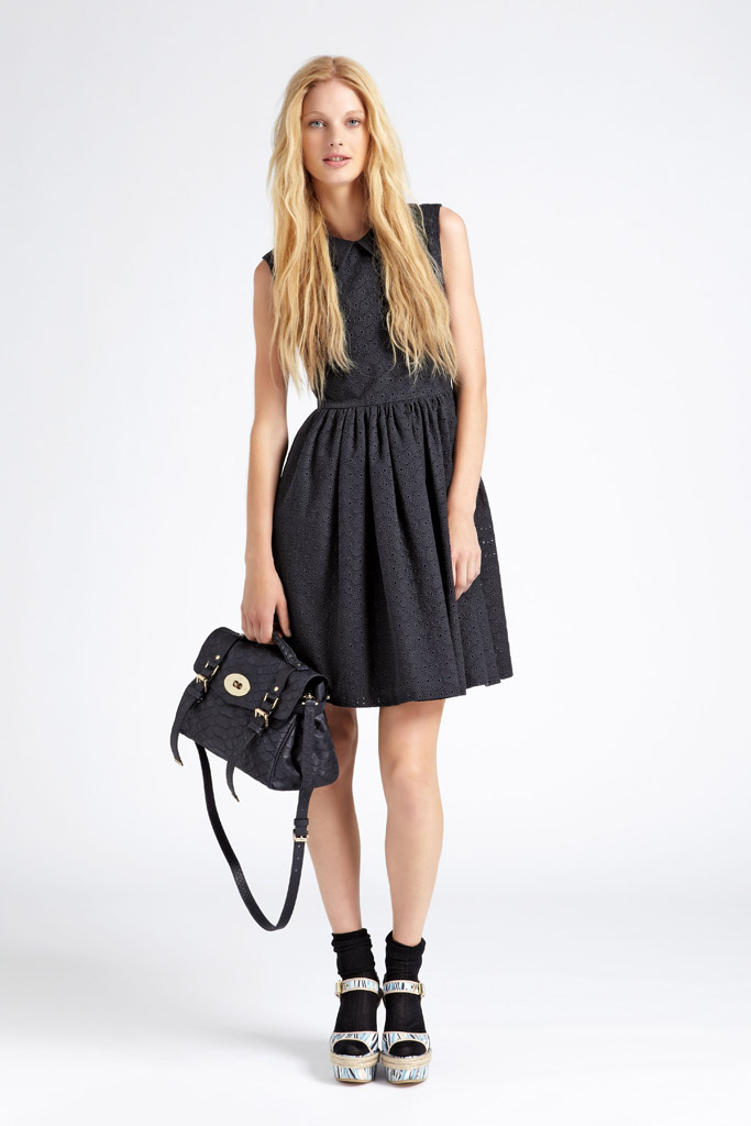 Стритстайл: В чем девушки Бишкека провожают теплый июль