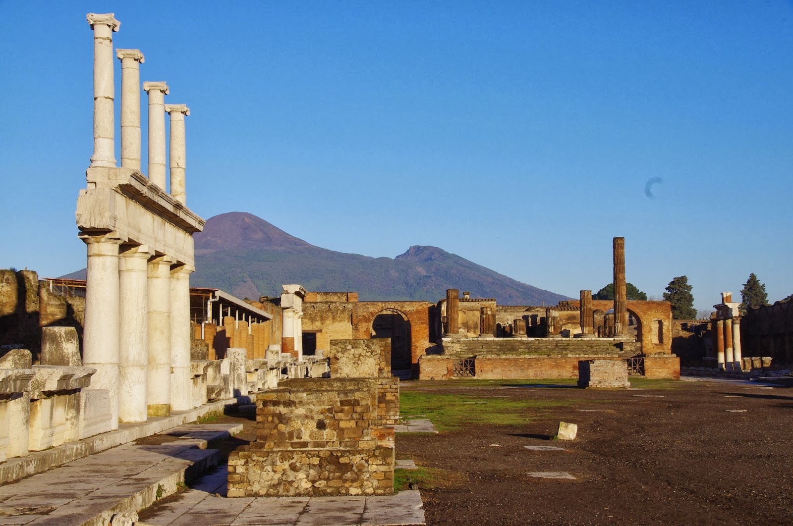 Uncharted Ruins Pompeii 79 AD The Ghosts of Vesuvius