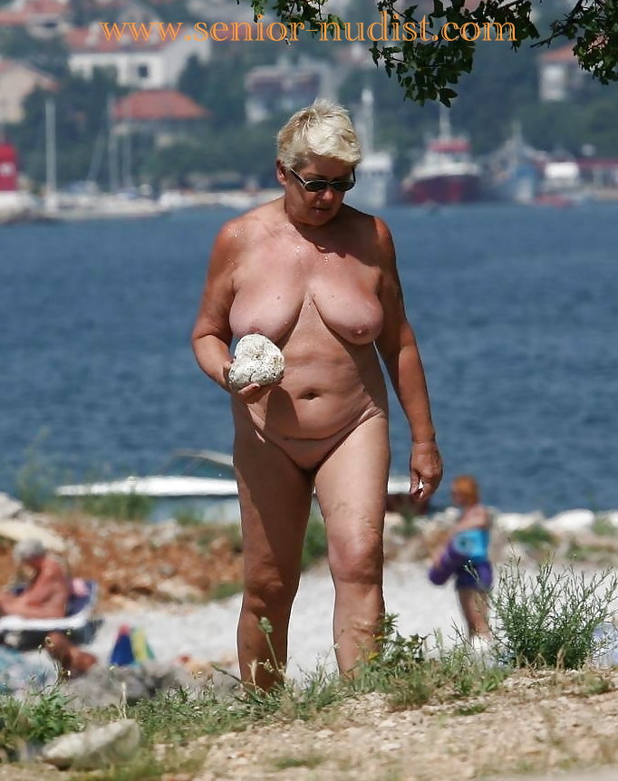 682px x 862px - Hot Granny Porn Pictures and Vids - Free Granny and Mature Porn Blog:  Nudist grandma taking a walk on the beach