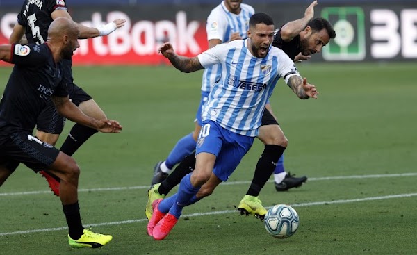El Málaga cae en casa tres meses después ante el Huesca (1-3)