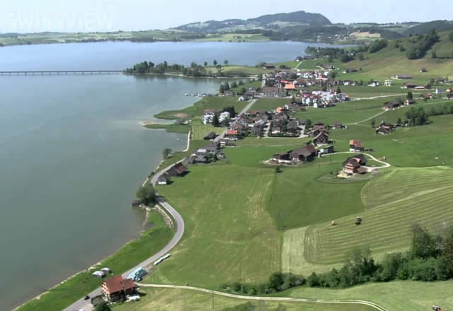 Sihlsee - o maior lago artificial da Suíça, no cantão de Schwyz Sihlsee - lago artificial da Suíça - cantão de Schwyz