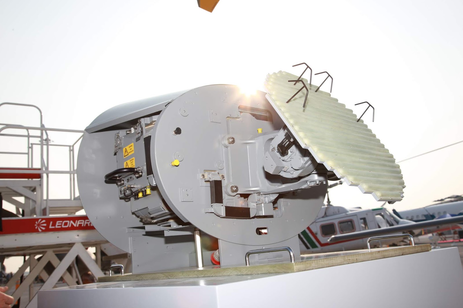 SI VIS PACEM, PARA BELLUM La famiglia dei radar aeroportati “Grifo”