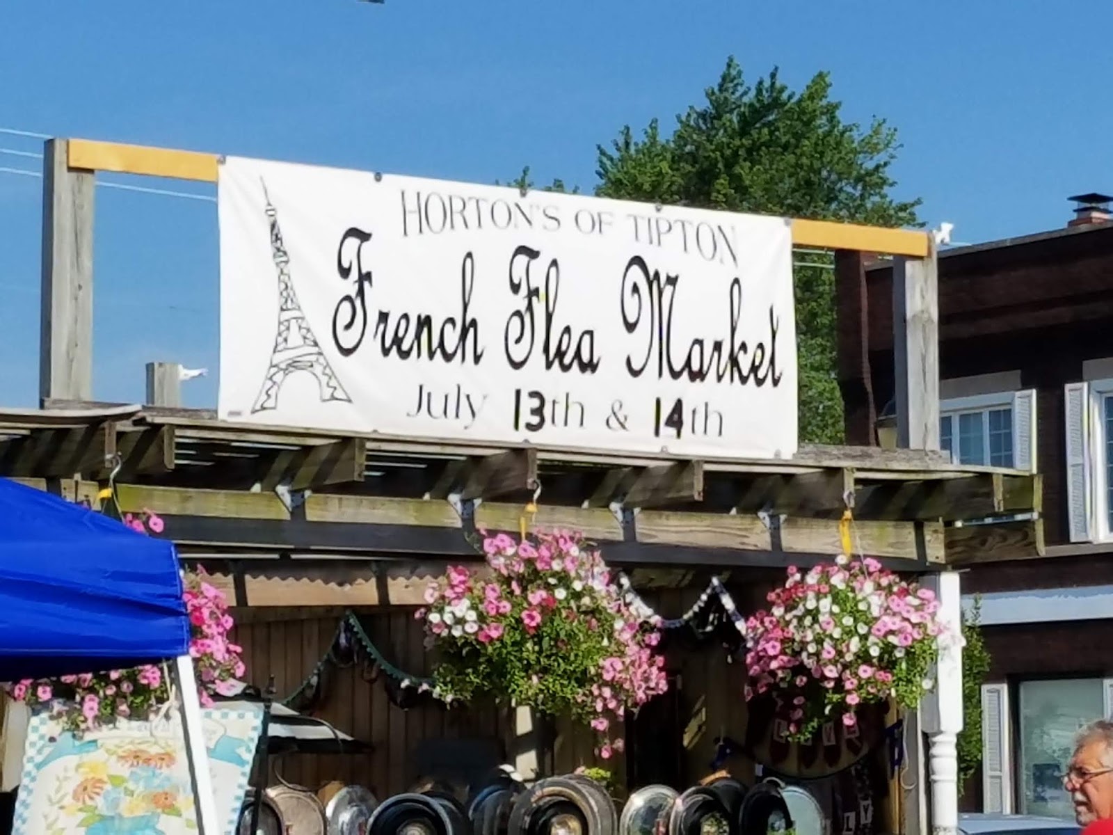 SheJunks Horton's French Flea Market..