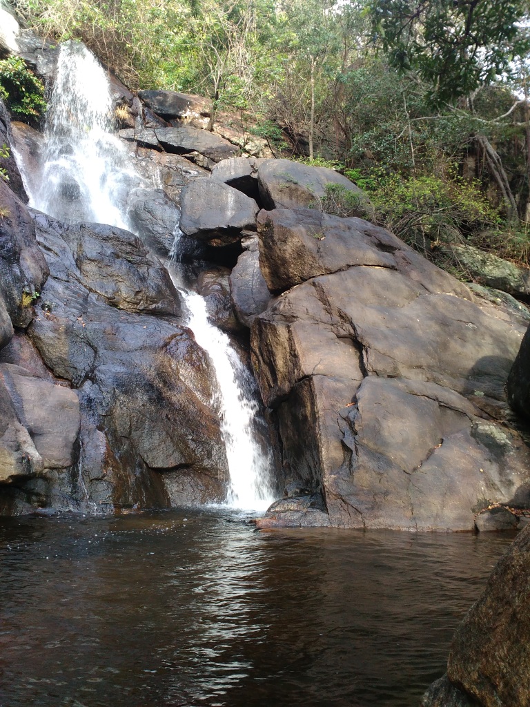 Ulakkai Aruvi Waterfalls
