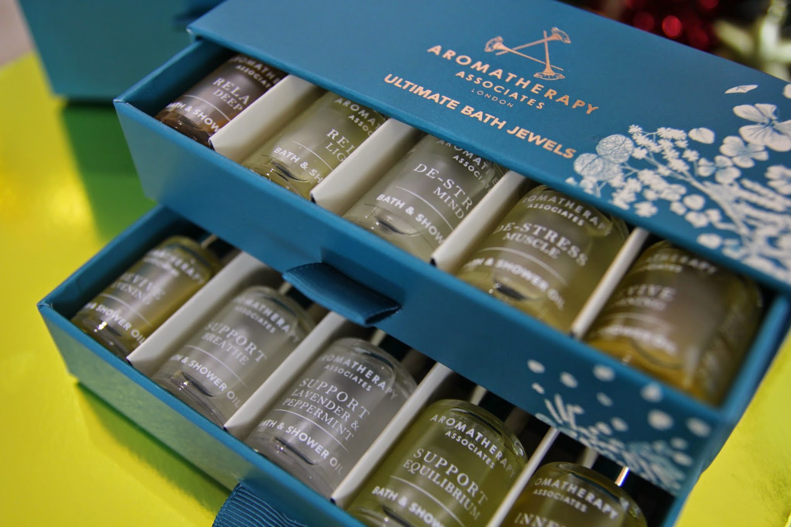 Aromatherapy Associates Christmas Collection 12 Days of Gifting