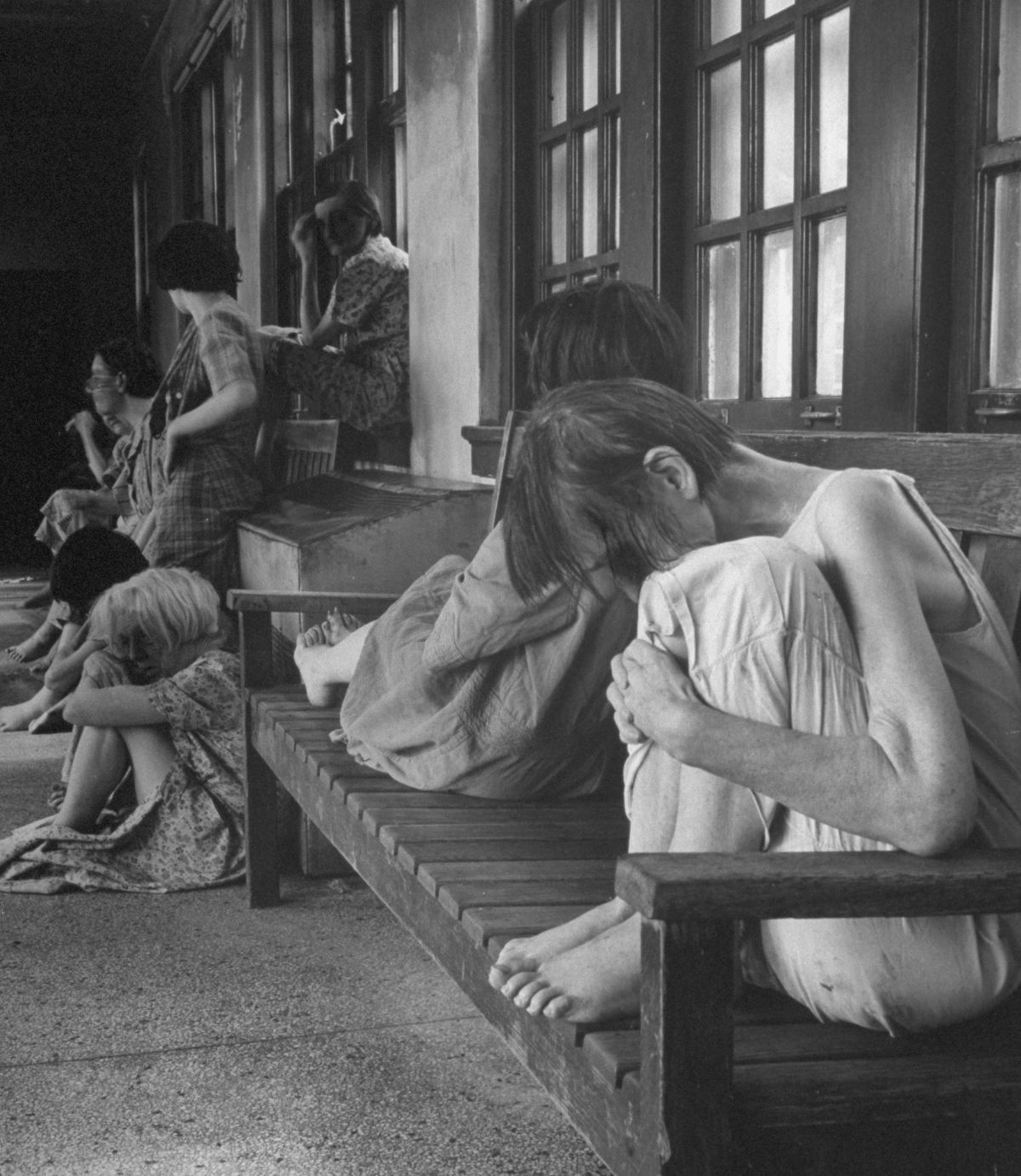 Haunting Photos Show the Bleak Conditions Faced by ...
 Insane Asylum Patients Photos