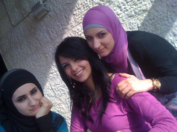 720px x 540px - Facebook College School Girls Pictures: Beautiful Arab-Pakistani ...