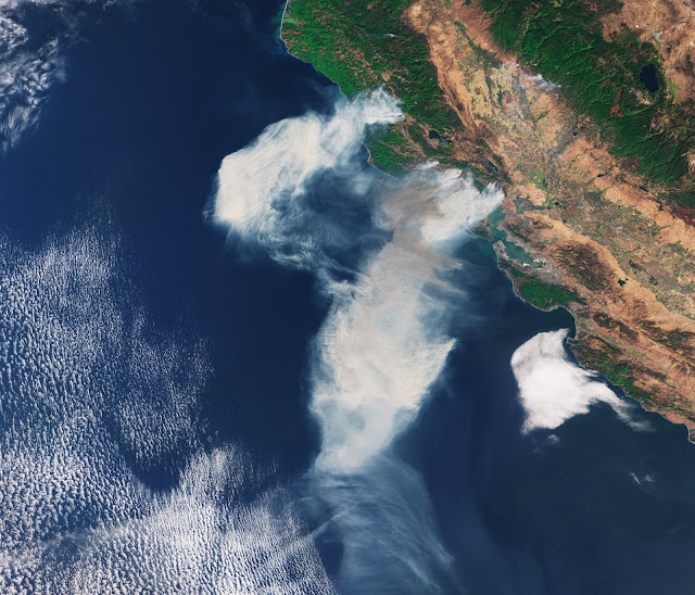 Smoke over California seen by Sentinel-3A satellite 