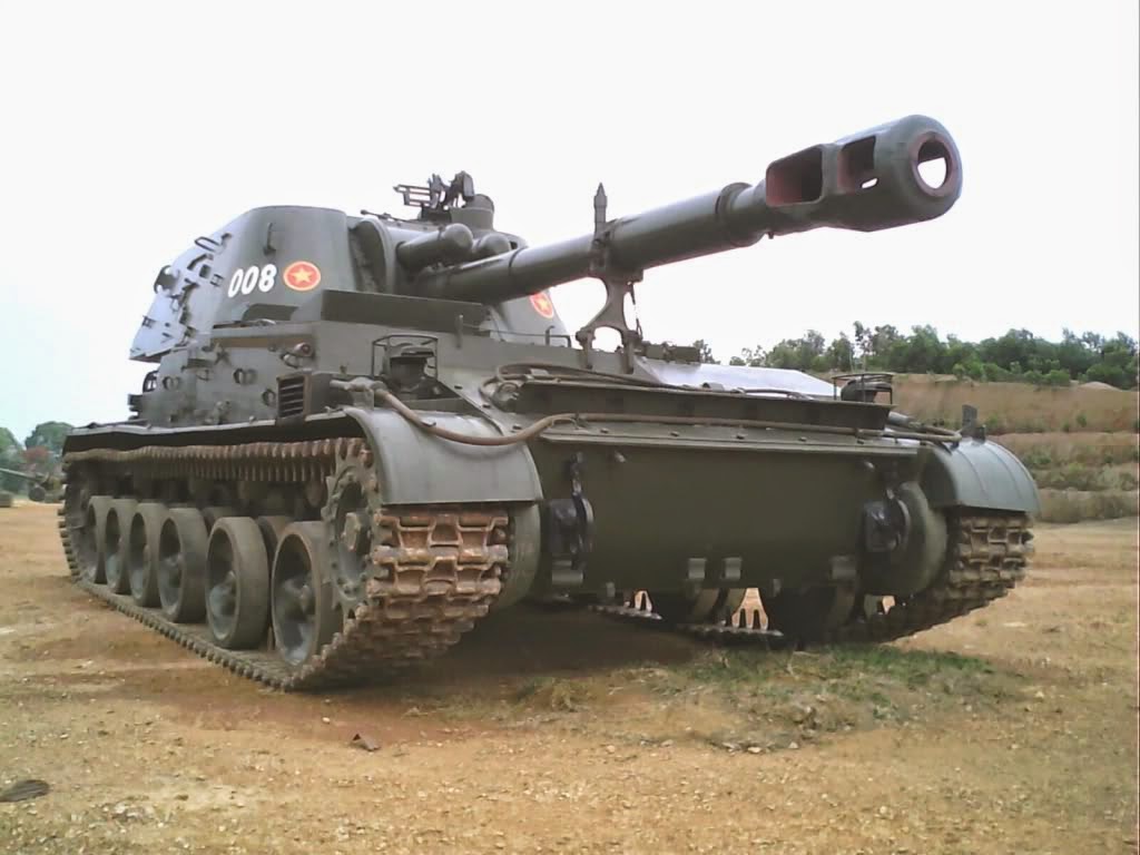 DEFENSE STUDIES Duo Powerful SelfPropelled Artillery of the