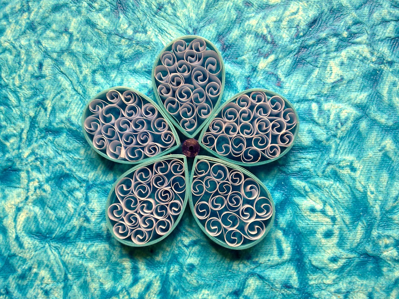 wondersofpaper Beehive Quilling technique