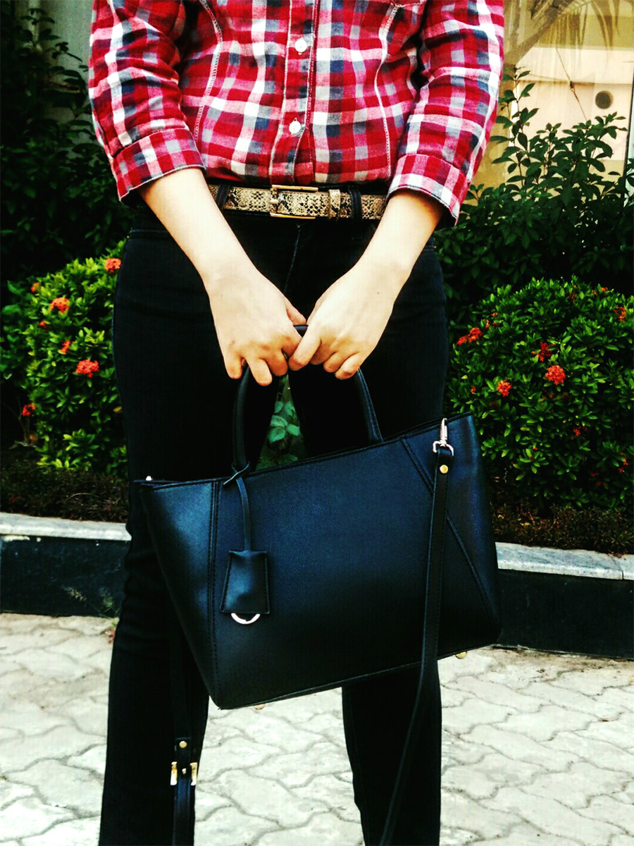 indian style blogger ,Levi's denim ,Mango black Boots,Zara black bag