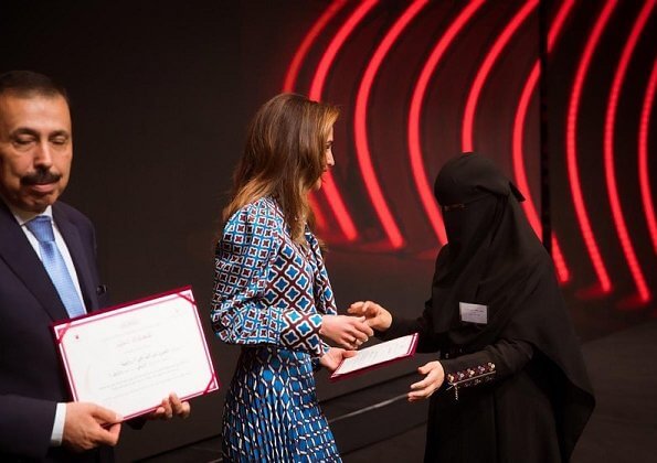 Queen Rania of Jordan wore a new printed satin top and blouse by Zara. 14th Teacher Award and 6th Principal Award