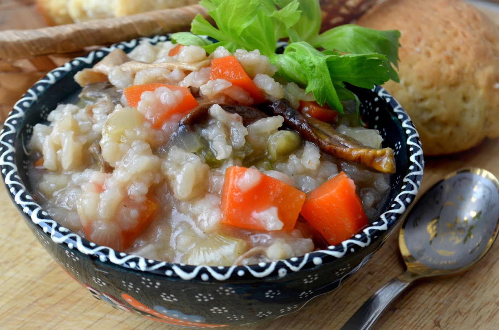 Суп рисовый с грибами. Рисовый суп с грибами постный. Польпеттини. Вьетнамский рисовый суп.
