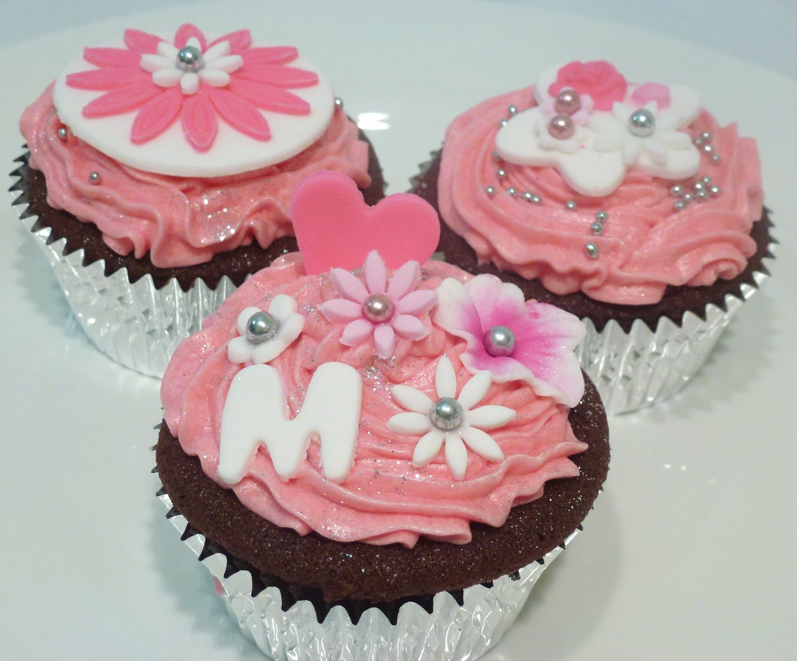 Cakes and Other Delights: Pretty in Pink - Happy 21st!