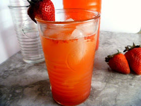 Quick and Easy Strawberry Lemonade:  Savor the last days of summer with this DELICIOUS drink!  Slice of Southern
