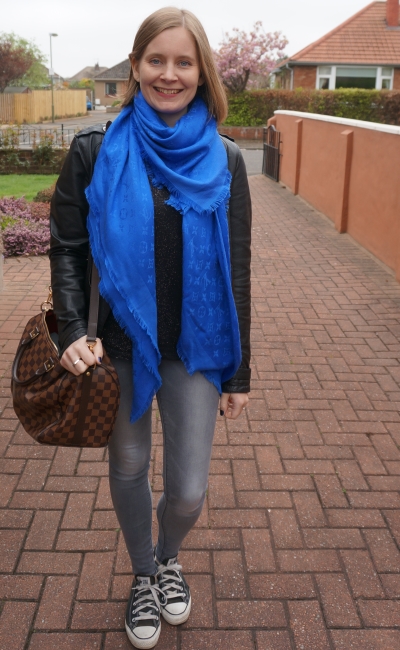 grey louis vuitton scarf outfit
