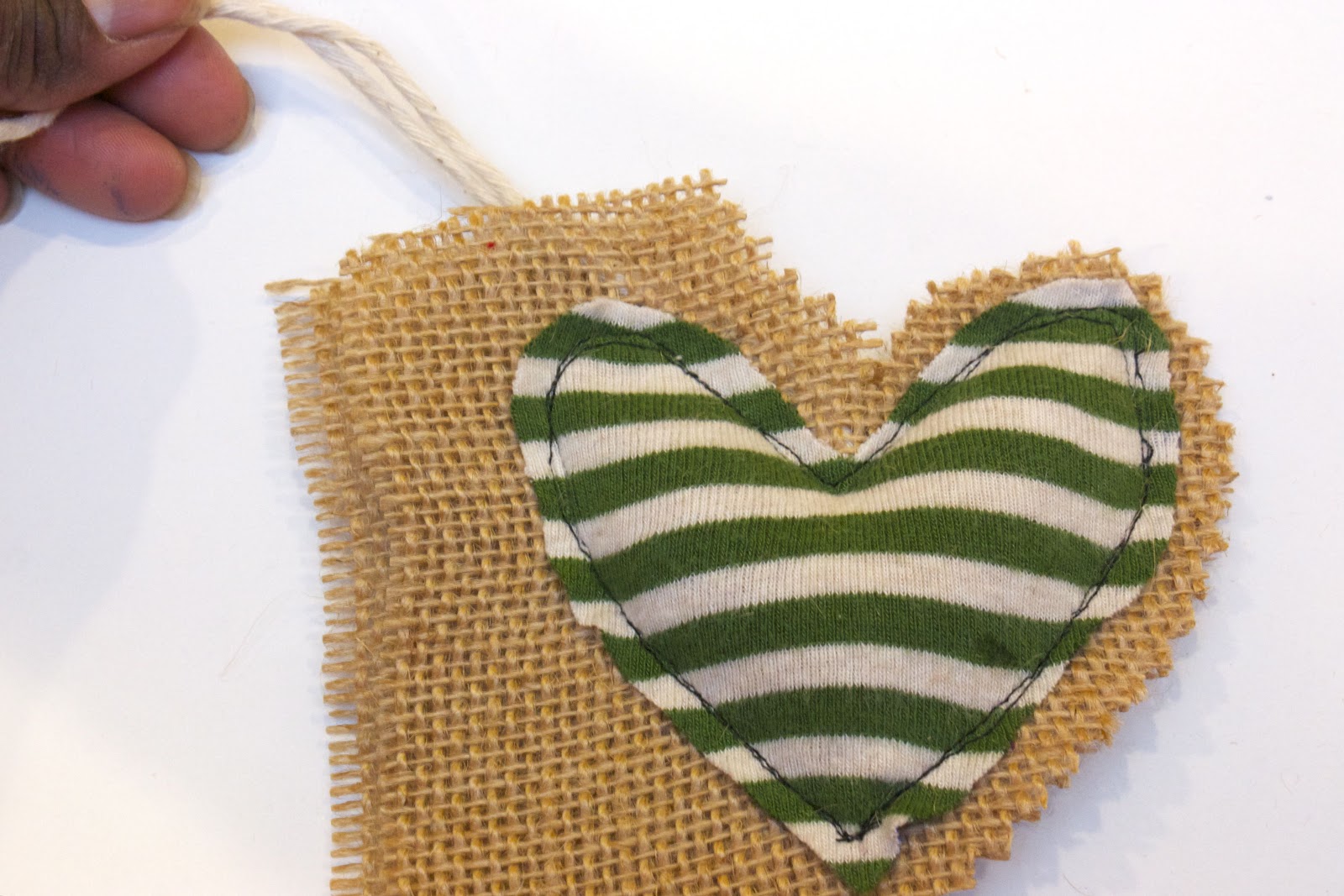 Zaaberry Burlap Heart Ornament Tutorial